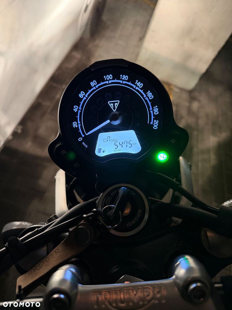 Triumph Speed Twin - 8