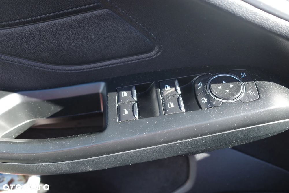 Ford Focus 1.0 EcoBoost Trend Edition Business - 9