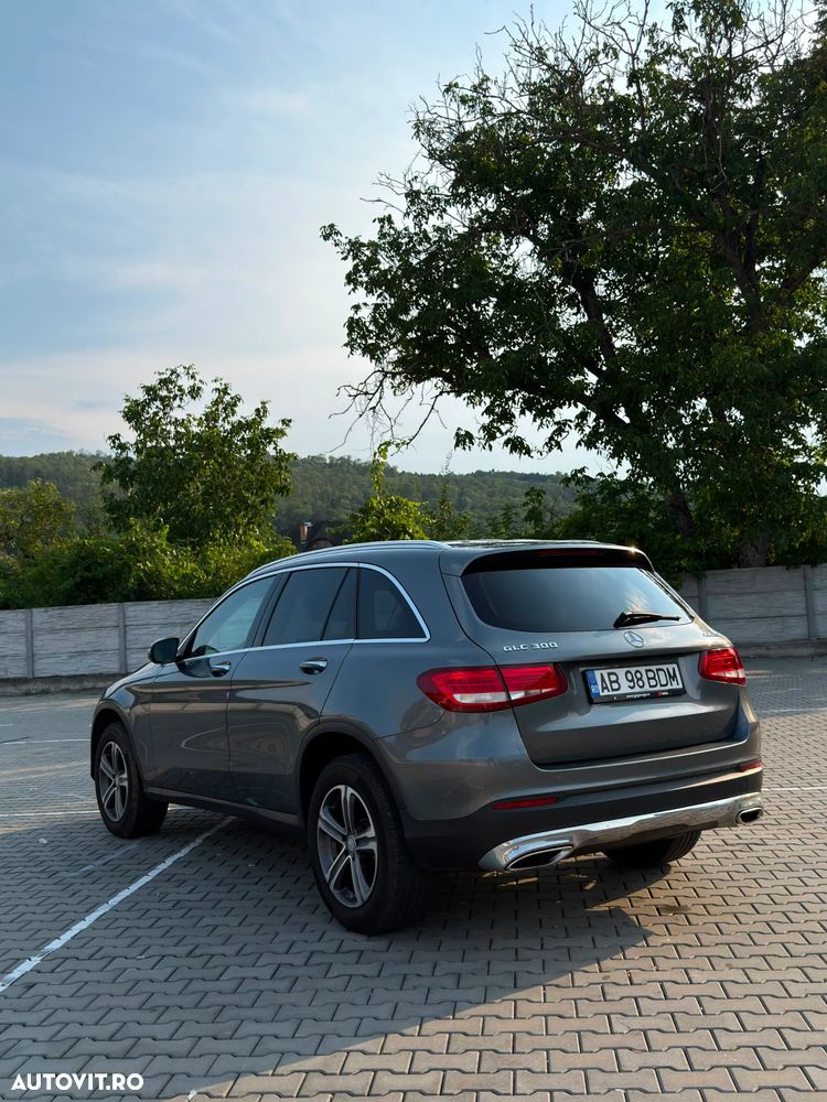 Mercedes-Benz GLC 300 4MATIC 9G-TRONIC - 5
