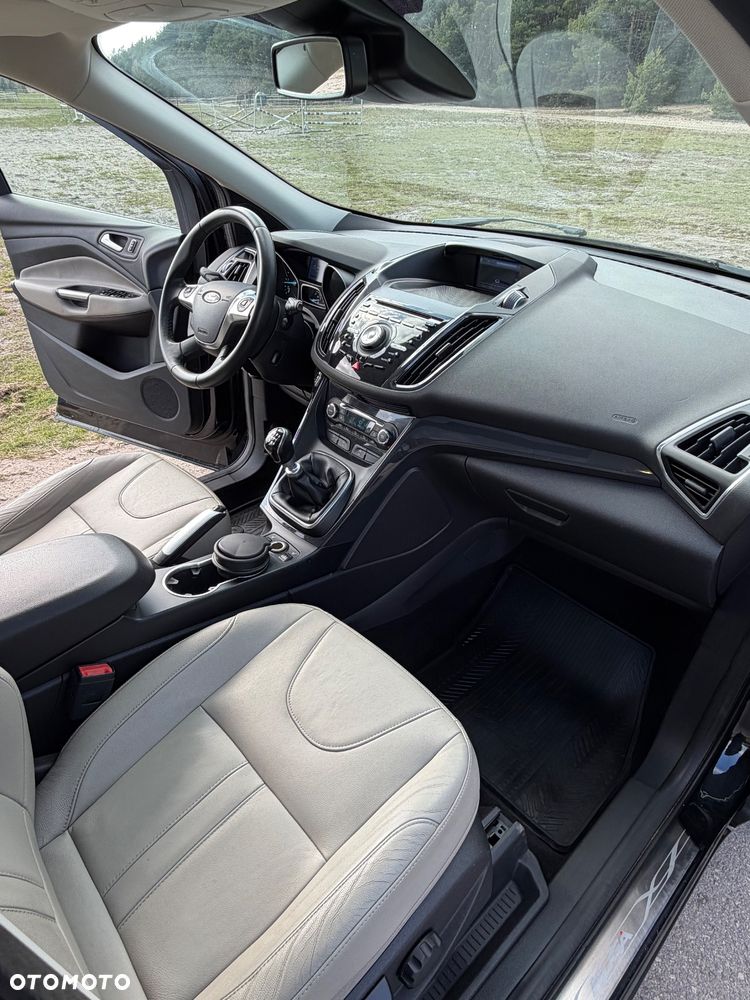 Ford Kuga 2.0 TDCi 4WD Titanium - 14