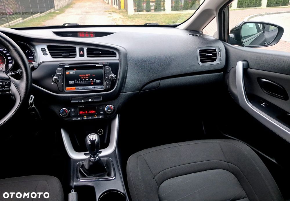 Kia Ceed - 16