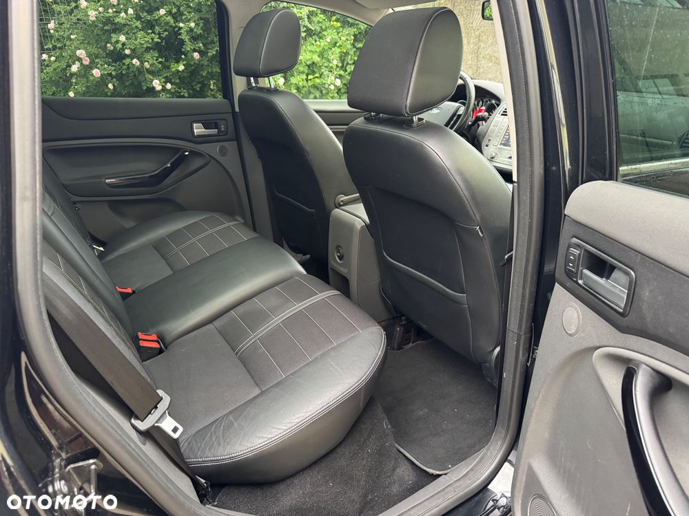 Ford Kuga S 2.0 TDCi 4x4 Plus Editionsmodell - 20