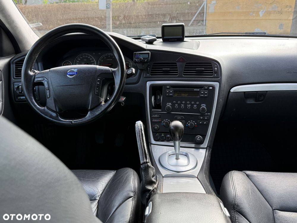 Volvo V70 2.4 Premium - 13