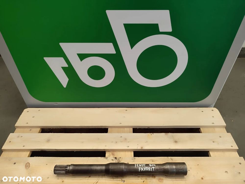 Wałek przedniego napędu Fendt 824 Favorit - 1