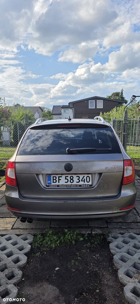 Skoda Superb 2.0 TDI DSG Comfort - 11