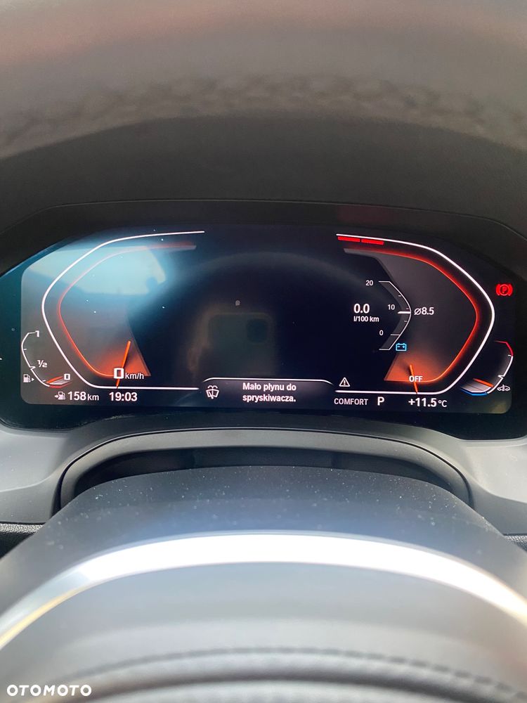 BMW Seria 3 318d Edition M Sport Shadow - 25