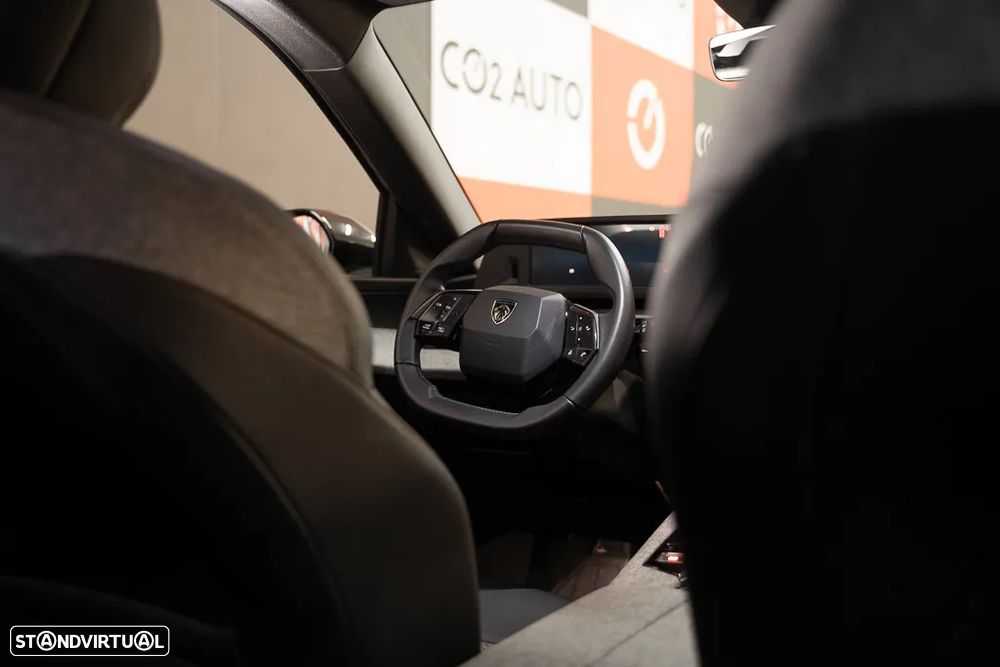 Peugeot 5008 1.2 Hybrid Allure e-DCS6 - 27