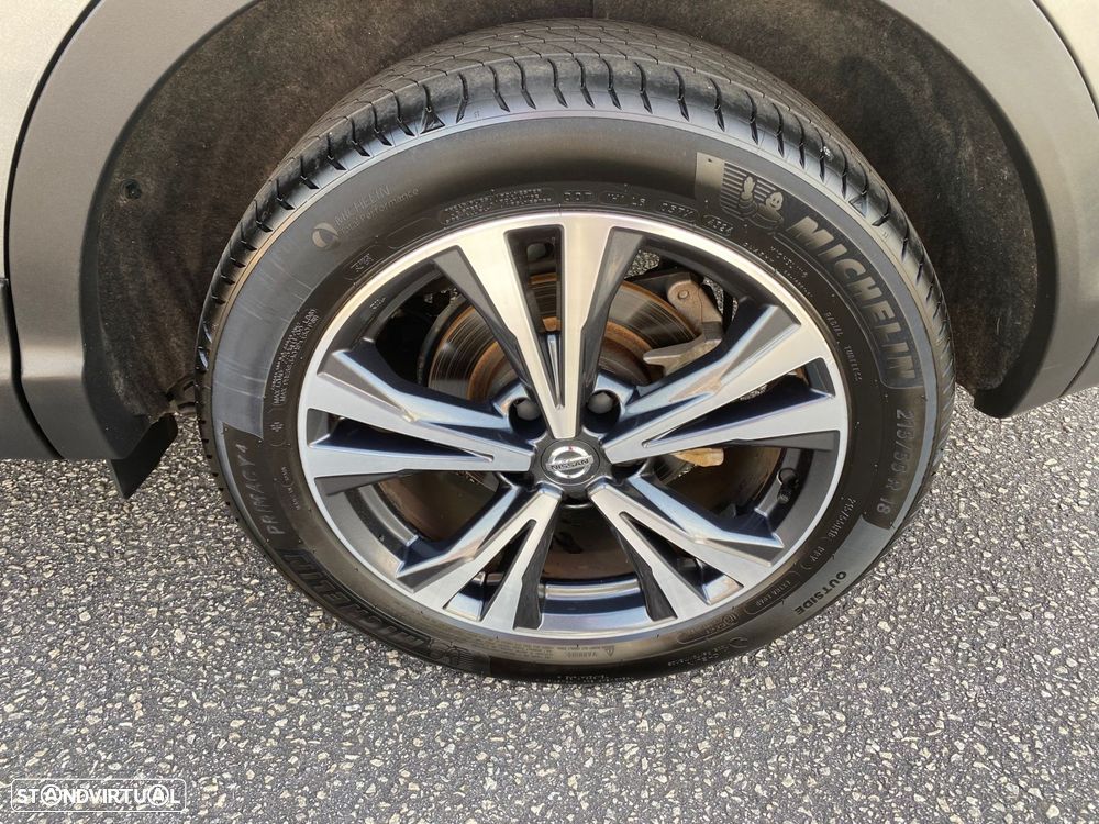 Nissan Qashqai 1.2 DIG-T N-Connecta 18 - 17