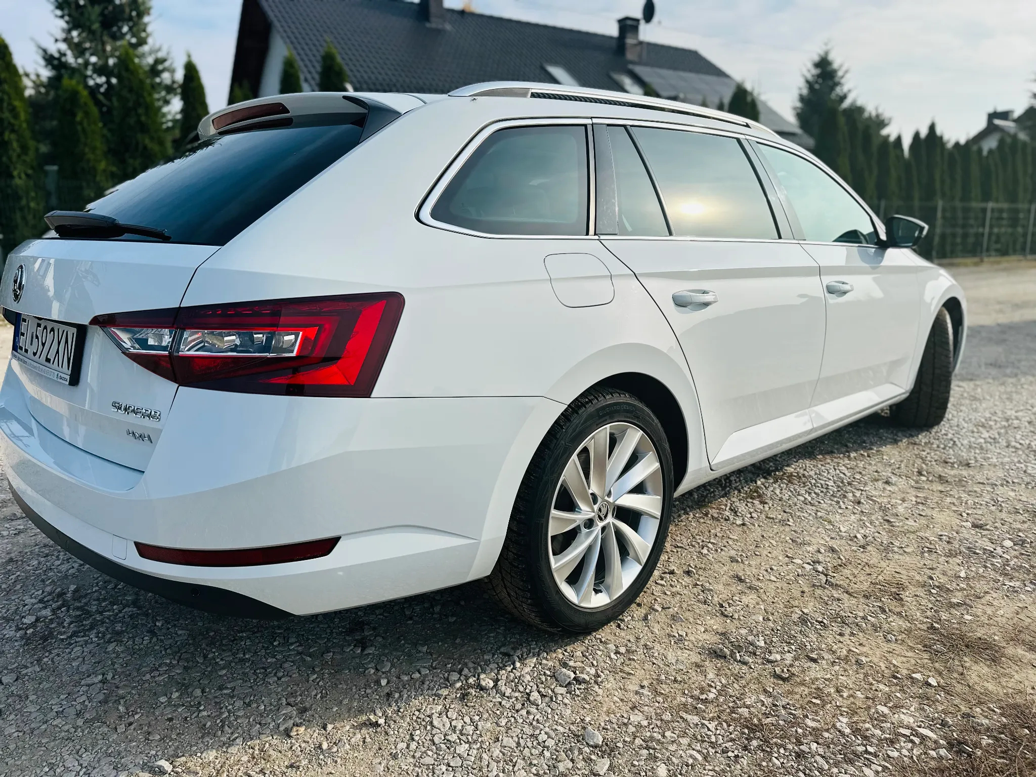 Skoda Superb 2.0 TDI 4x4 Style DSG - 3