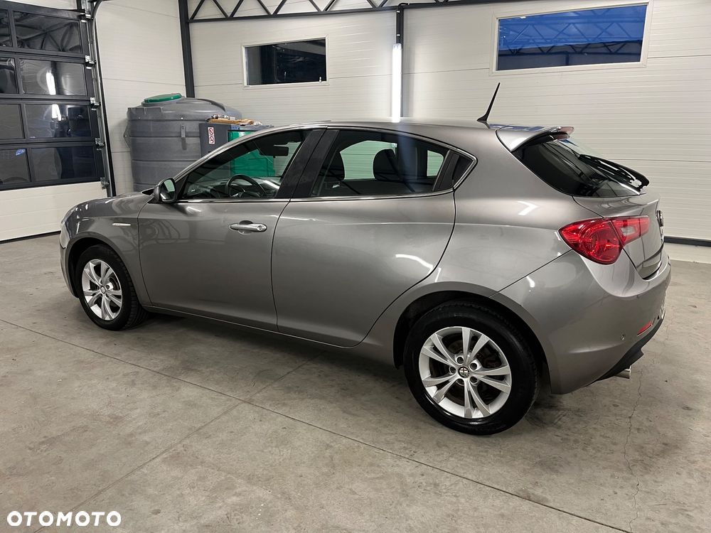 Alfa Romeo Giulietta - 5