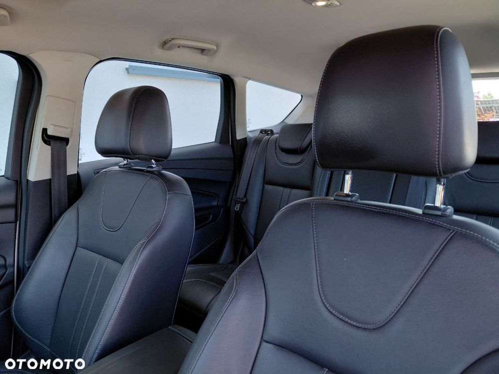 Ford Kuga - 11