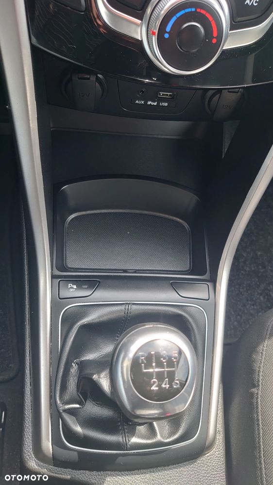 Hyundai i30 blue Kombi 1.6 GDi Passion - 15