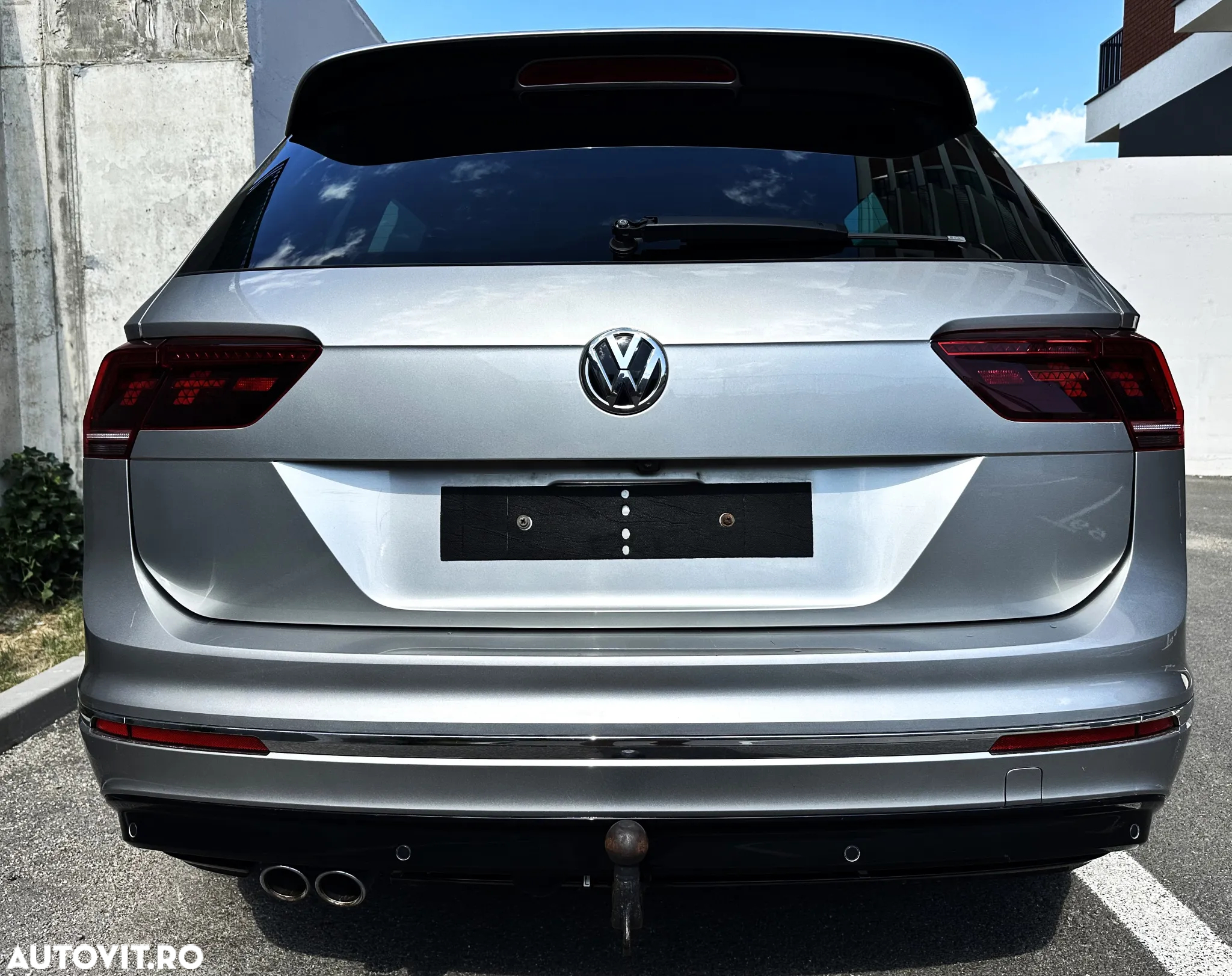 Volkswagen Tiguan 2.0 TDI SCR 4MOTION DSG R-Line - 29