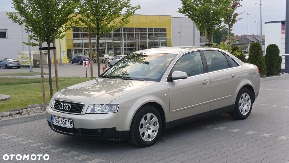 Audi A4 Limousine - 2