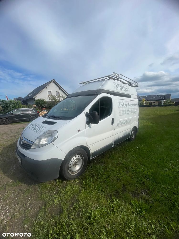 Opel Vivaro - 1