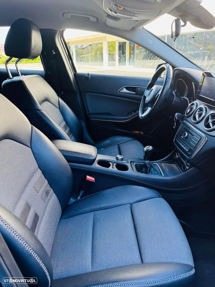 Mercedes-Benz GLA 180 - 12