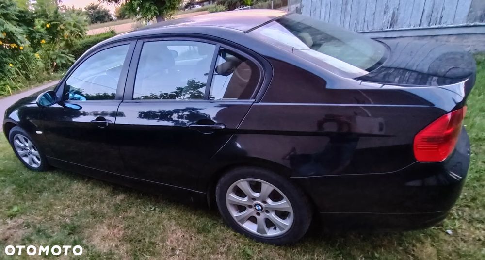 BMW Seria 3 320d DPF Touring - 7