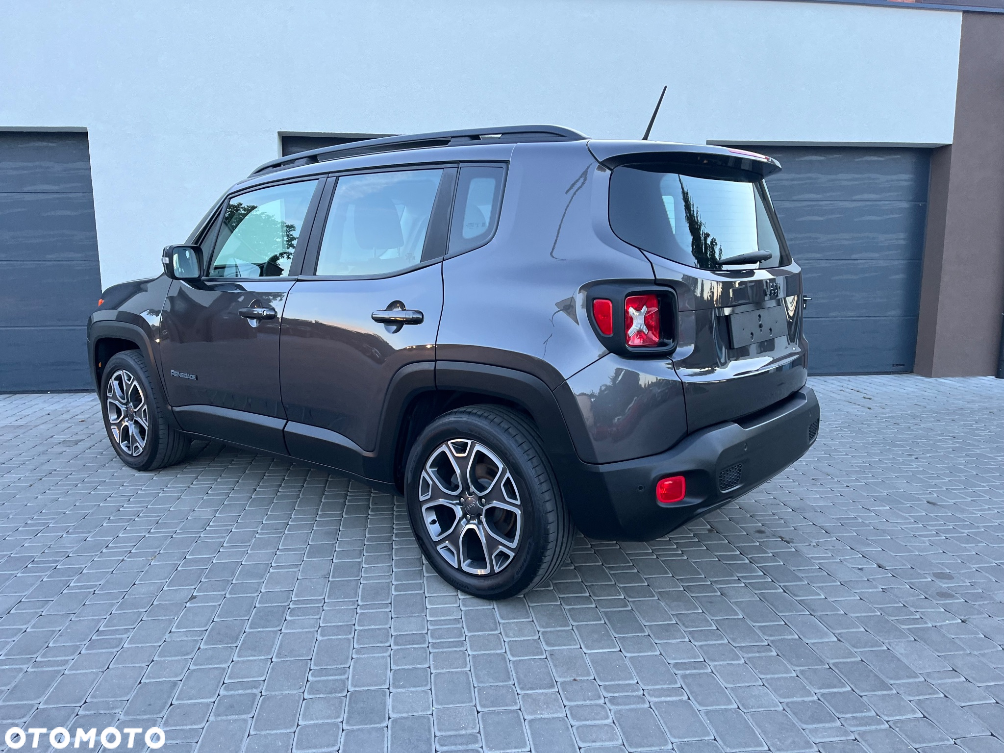 Jeep Renegade 1.6 E-torQ Longitude - 4