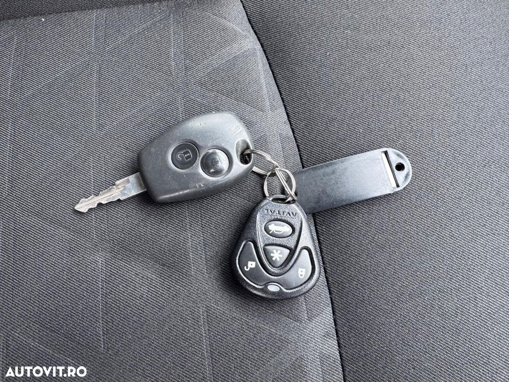 Dacia Duster 1.6 4x4 Laureate - 6