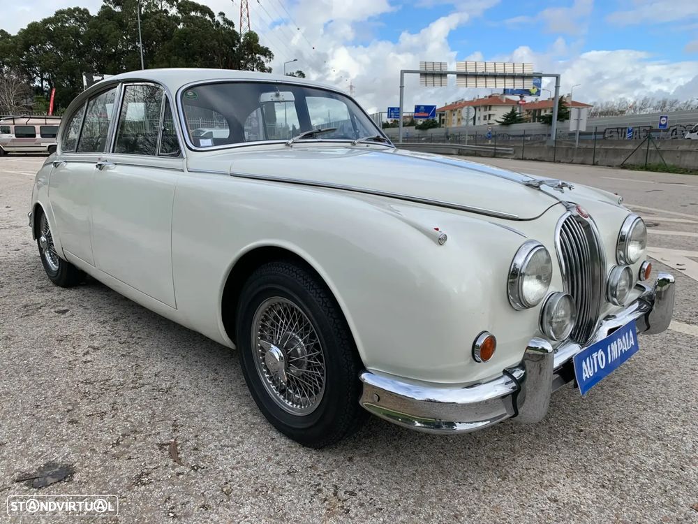 Jaguar MK II - 4