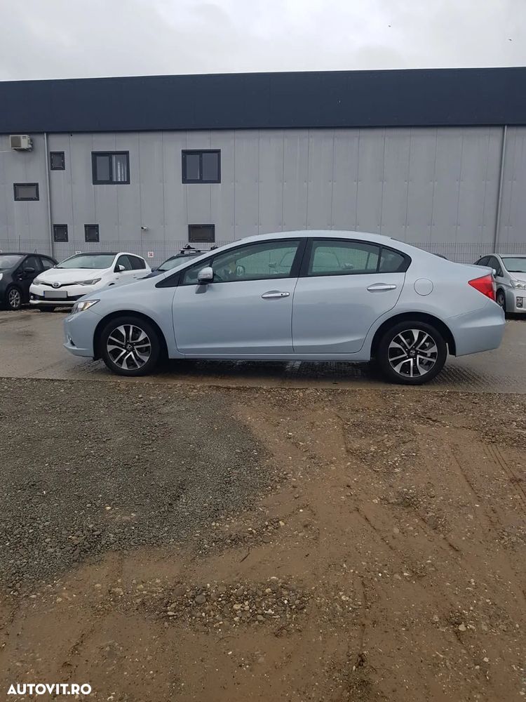 Honda Civic 1.8 MT ES - 6