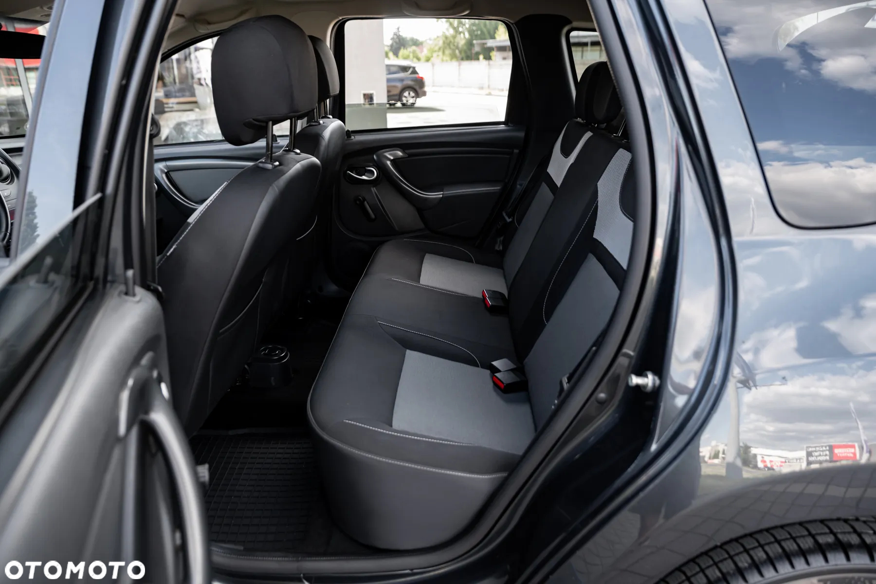 Dacia Duster 1.6 SCe Laureate S&S - 18