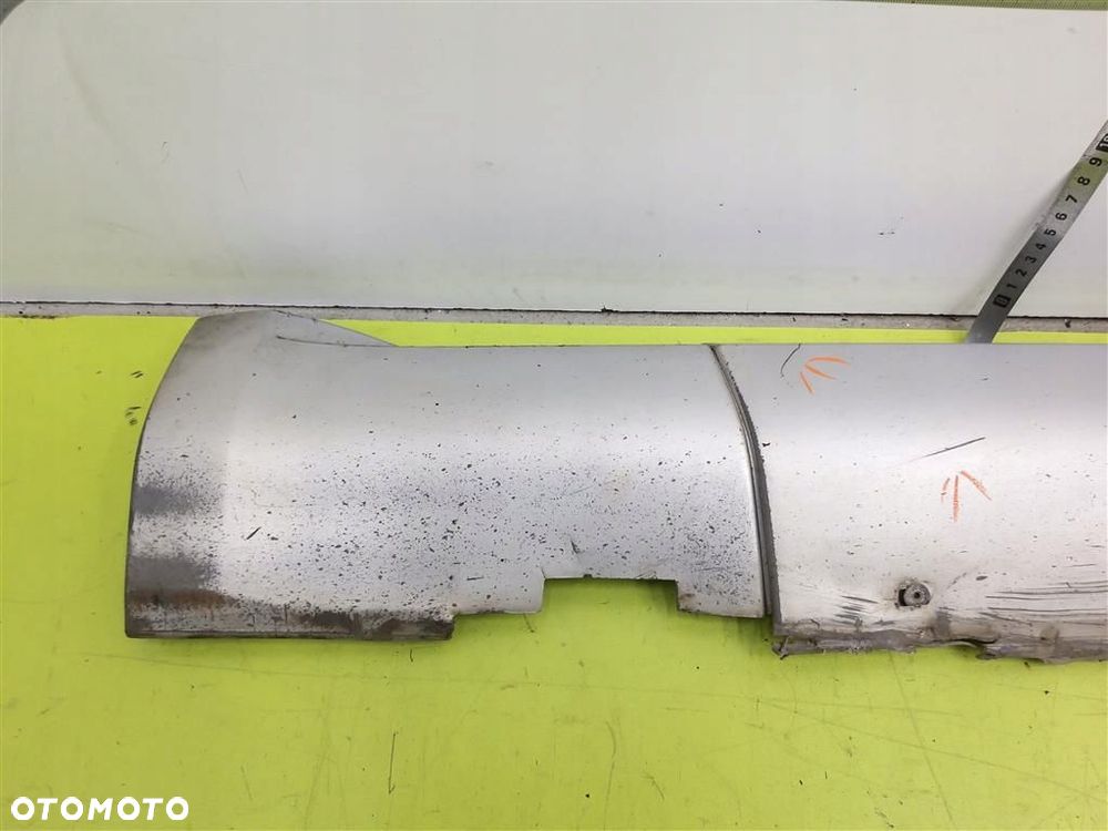Listwa progowa ZEWNĘTRZNA lewa Dodge Magnum 2004-2008 SREBRNA - 6