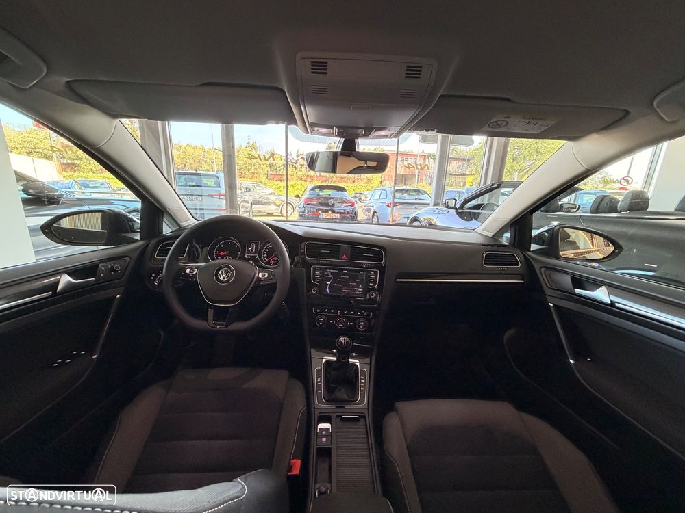 VW Golf 1.6 TDI Highline - 10