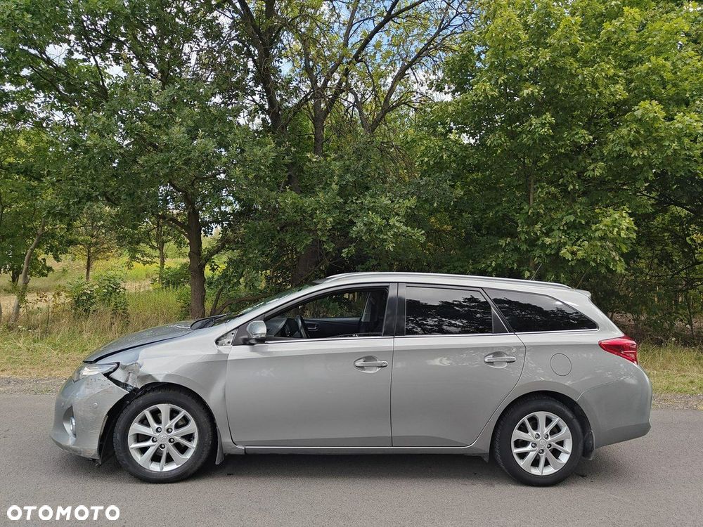 Toyota Auris - 4