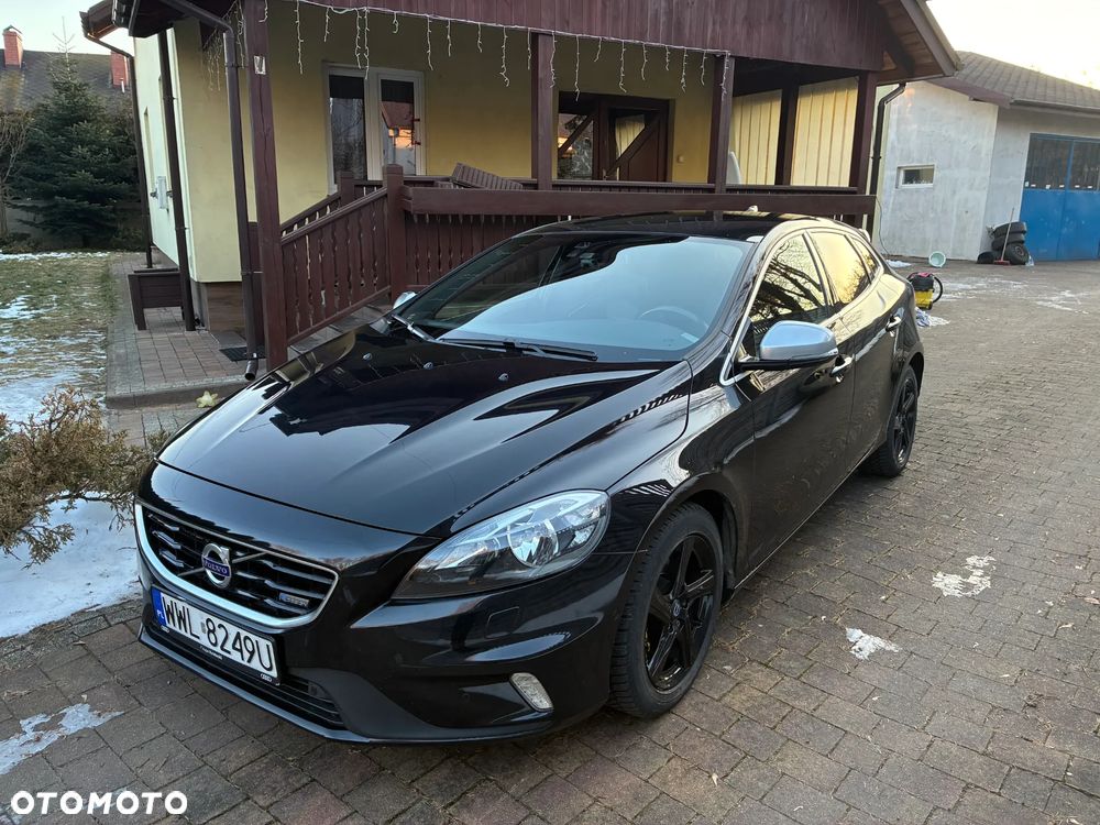 Volvo V40 T3 R-Design - 21