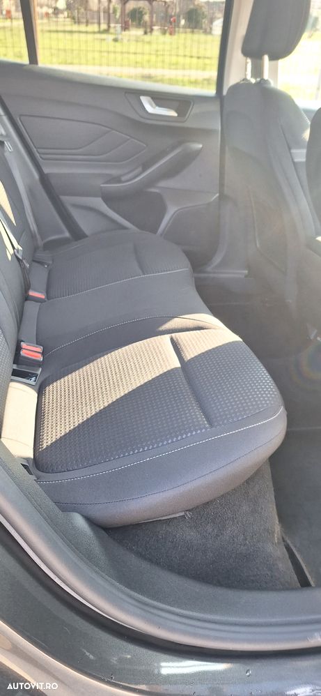 Ford Focus 1.5 TDCi DPF Start-Stopp-System Aut. Business - 10