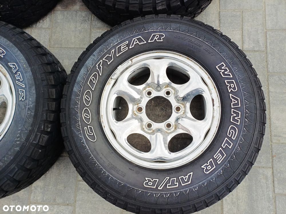 FELIGI Z OPONAMI STALOWE NISSAN TERRANO PATHFINDER R15 6x139,7 100,3 mm OPONY 235/75 R15 NR2 - 2