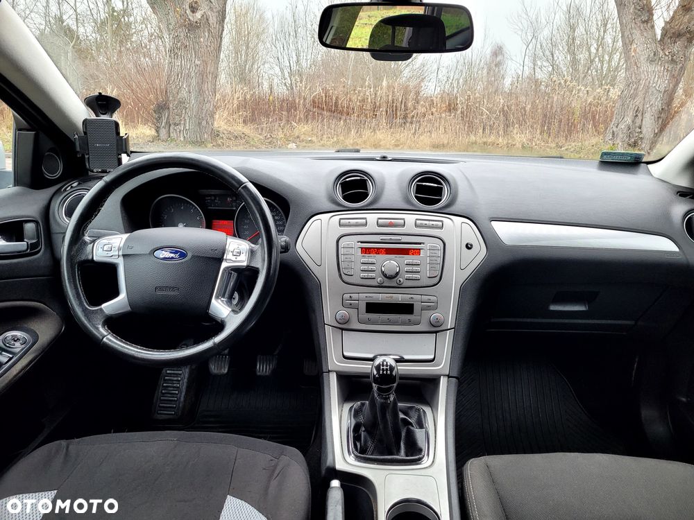 Ford Mondeo 2.0 Gold X - 33