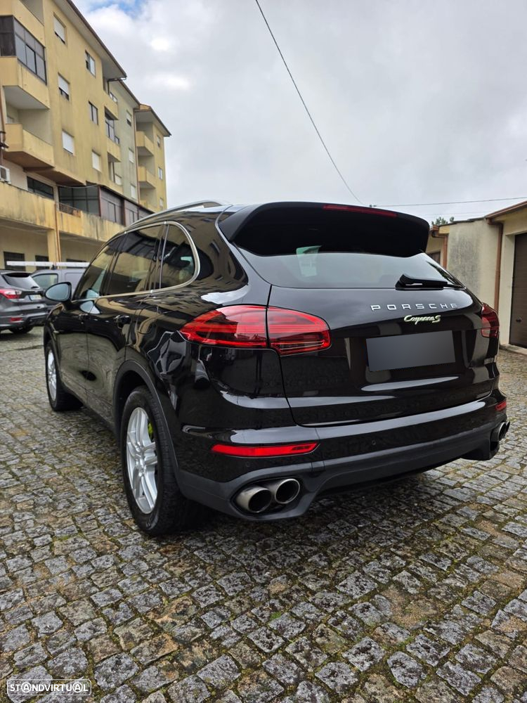 Porsche Cayenne S Hybrid - 6