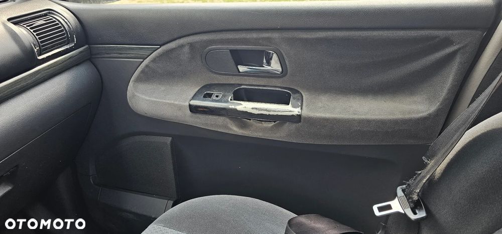 Ford Galaxy 1.9 TDI Ghia - 4