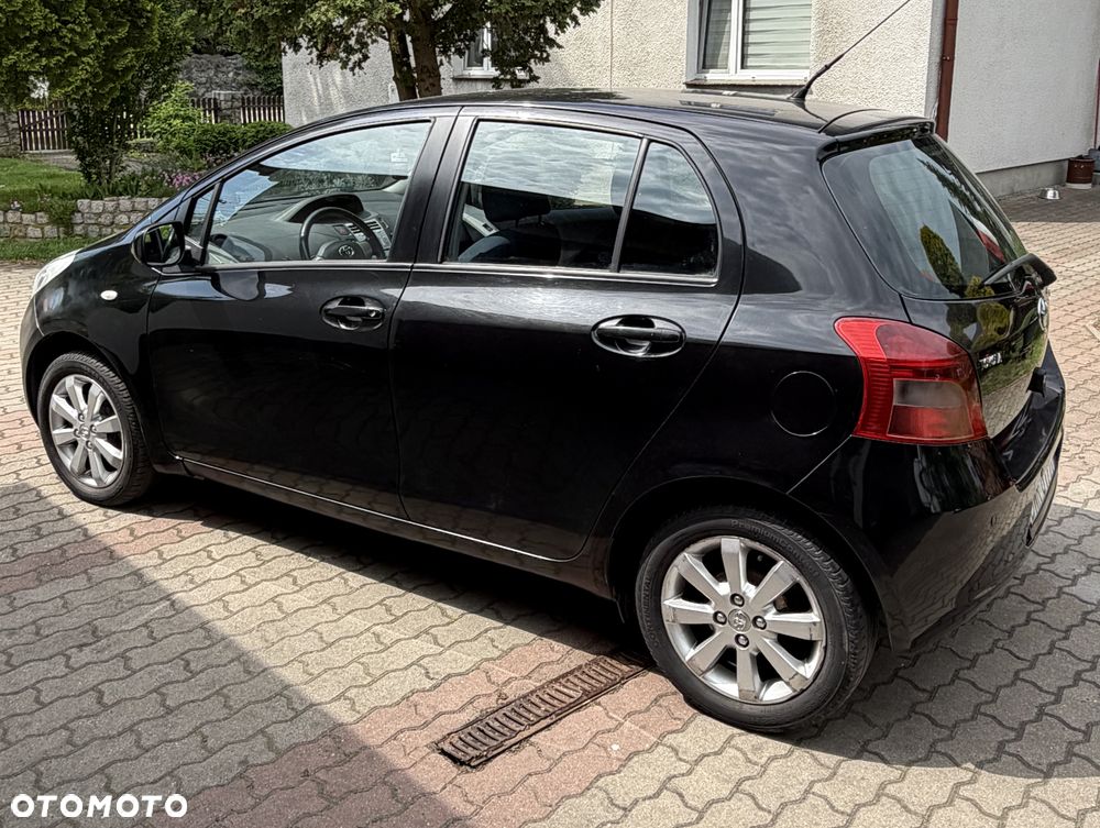 Toyota Yaris 1.0 Terra A/C - 3