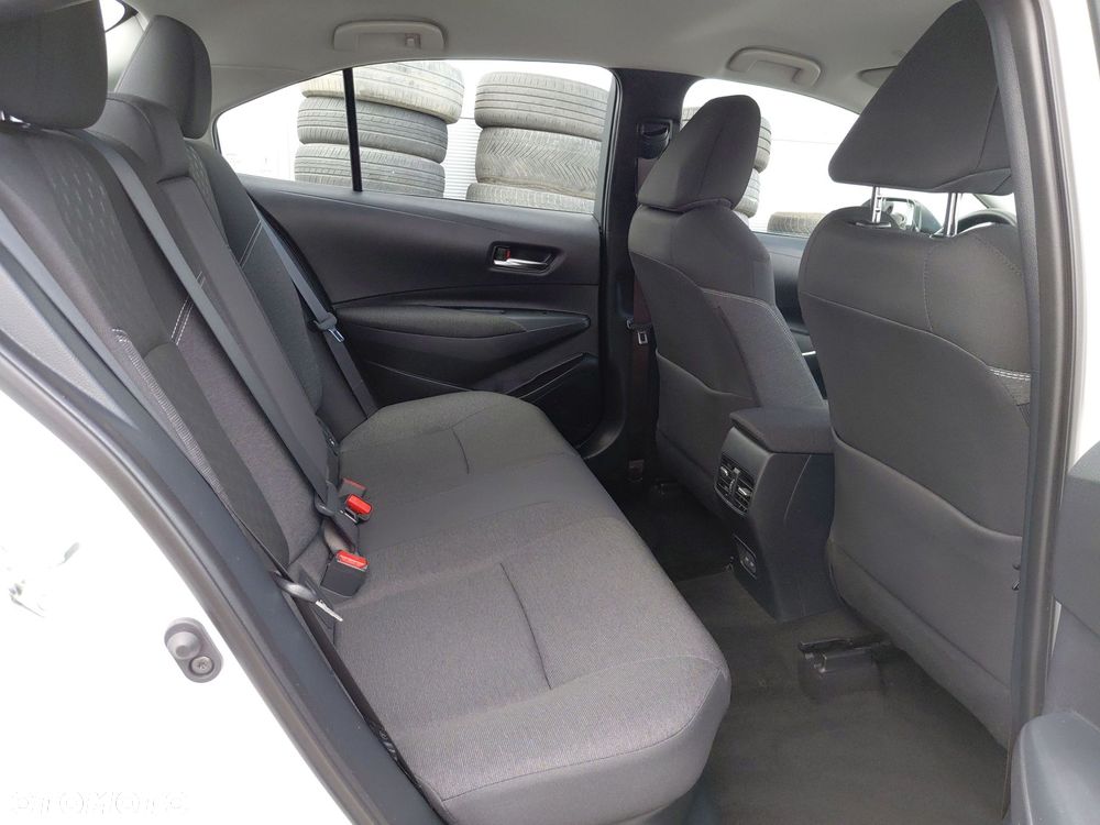 Toyota Corolla 1.8 Hybrid Comfort - 10