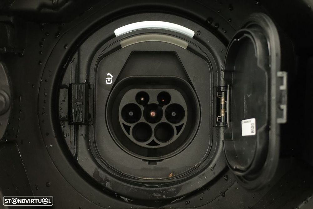 Mercedes-Benz B 250 e AMG Line - 26