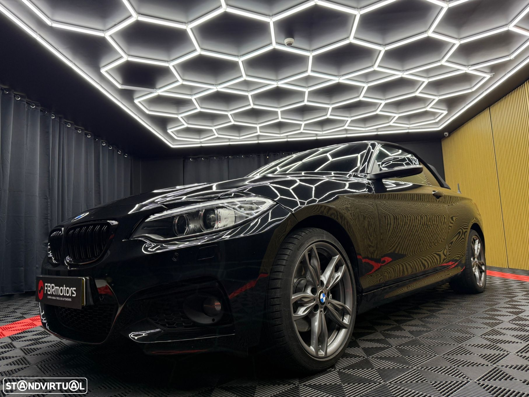 BMW 220 d Cabrio Pack M Auto - 4