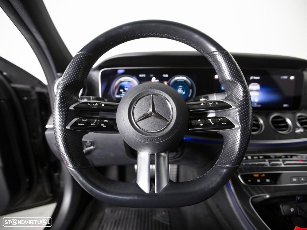 Mercedes-Benz E 300 de AMG Line - 14