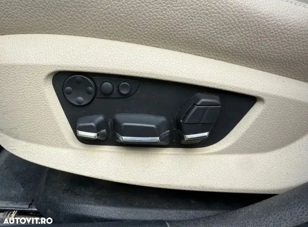 BMW Seria 5 520d Aut. Luxury Line - 11