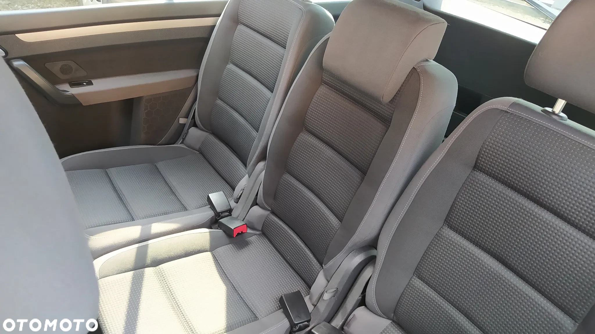 Volkswagen Touran 1.9 TDI Conceptline - 7