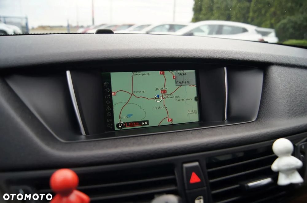 BMW X1 xDrive18d Sport Line - 18