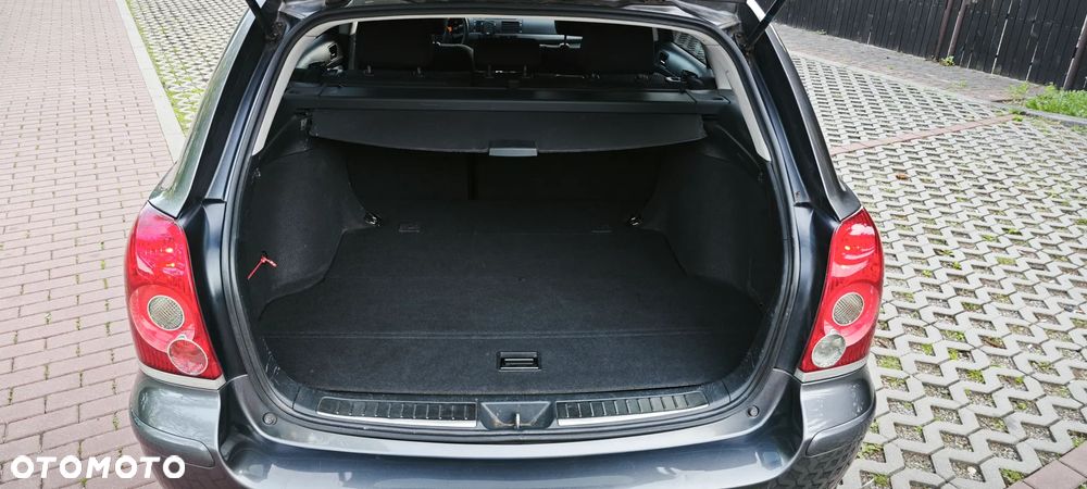Toyota Avensis 2.2 D-4D Sol Plus - 15