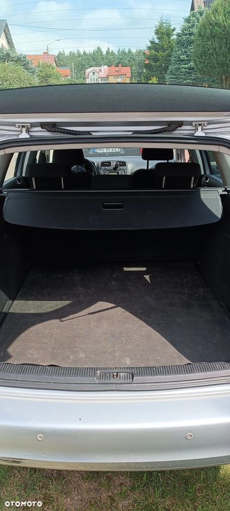 Volkswagen Golf 1.6 TDI DPF move - 14