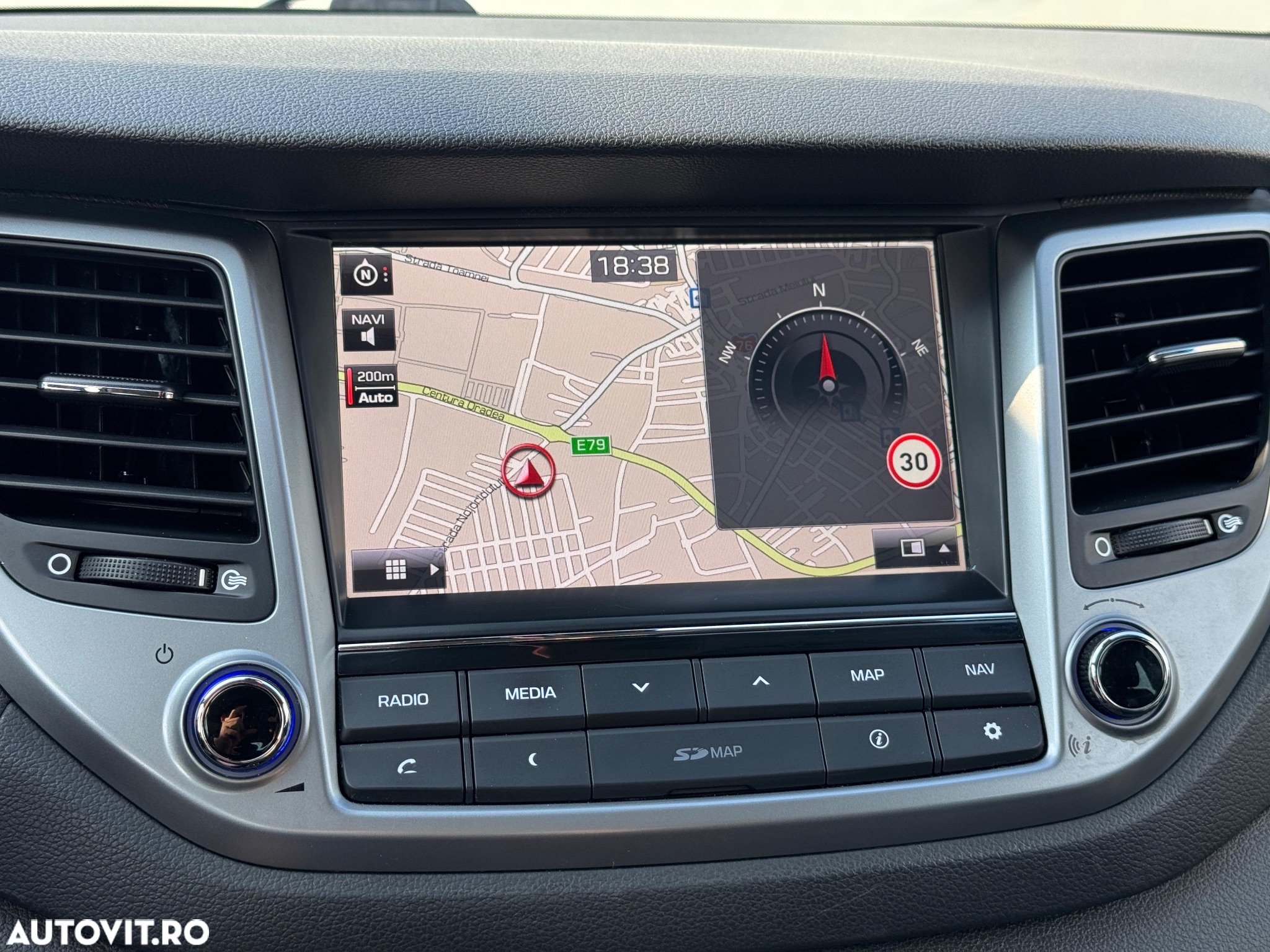 Hyundai Tucson 2.0 CRDI 4WD Automatik Style - 14