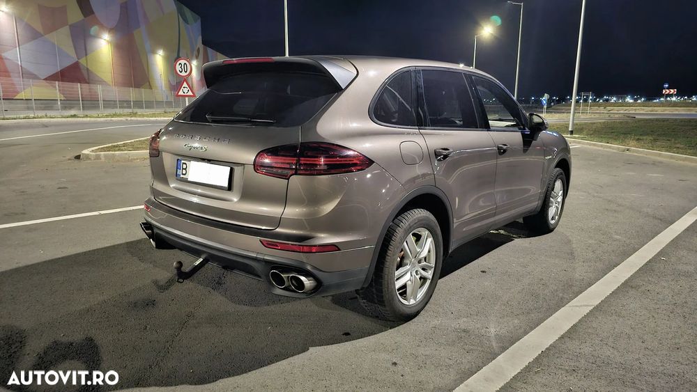 Porsche Cayenne S E-Hybrid Platinum Edition - 4