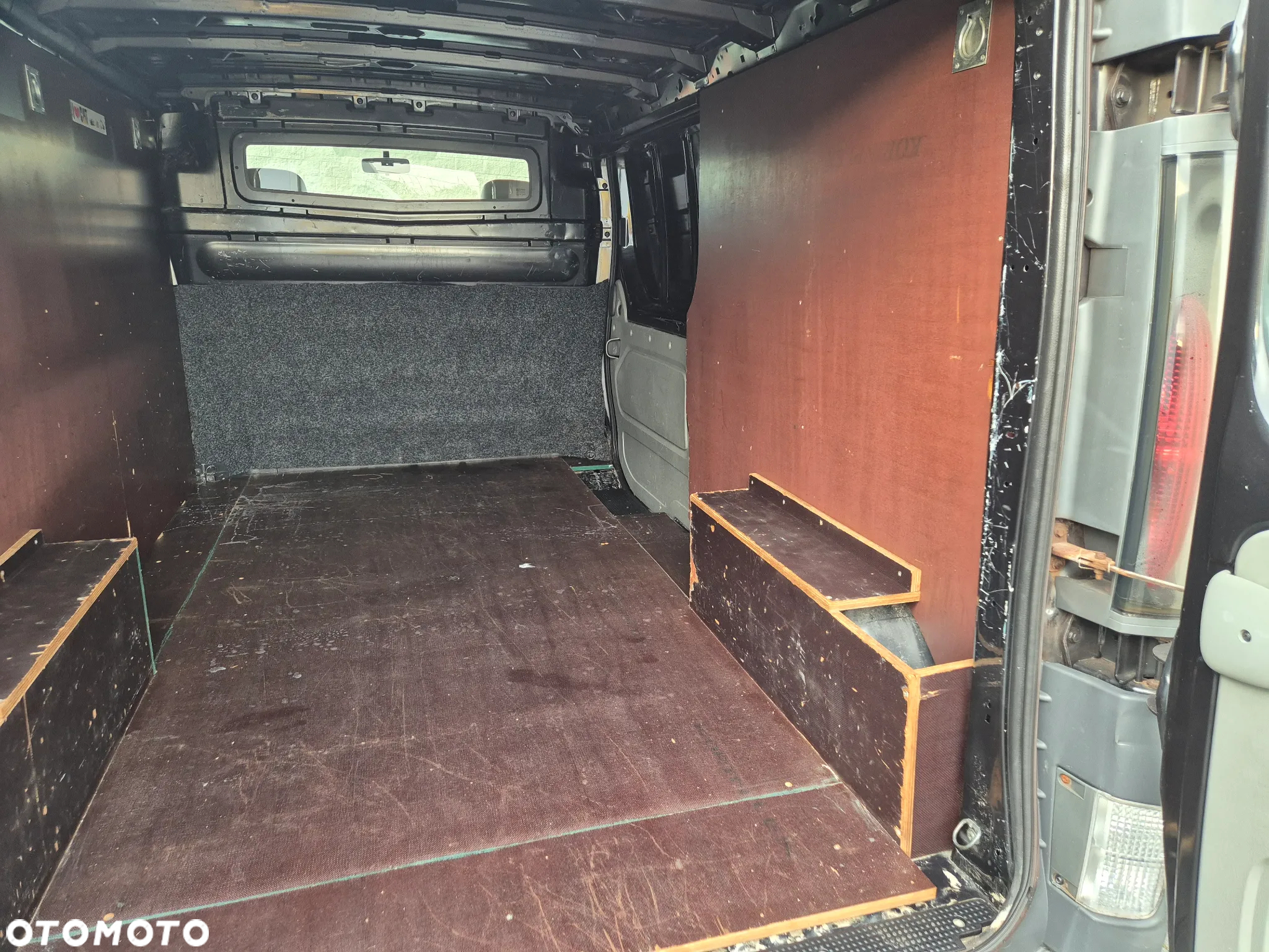 Opel Vivaro - 11