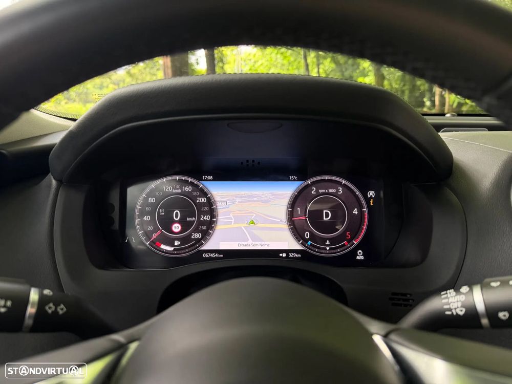 Jaguar XE 2.0 D R-Dynamic S - 24