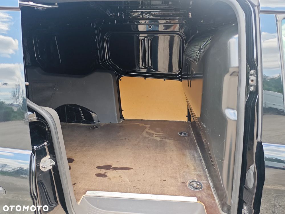 Ford Transit Connect - 8